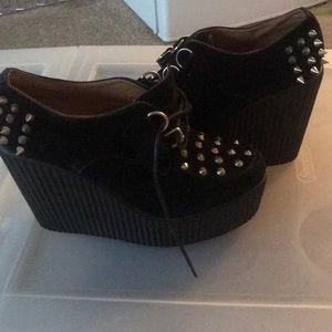 Spiked wedges
